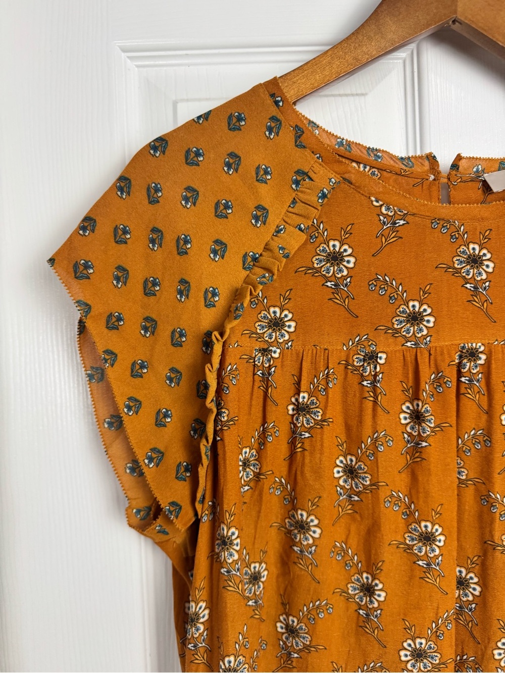 LOFT Mustard Floral Cap-Sleeve Blouse Size Large - Picture 4 of 7
